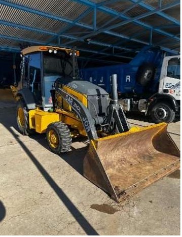 Retroexcavadora John Deere 310L, foto 1 de 2